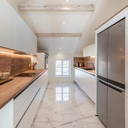 4 Pieces Sur La Rue D'antibes - Renove Et Climatise Daire *