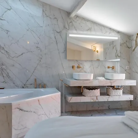 4 Pieces Sur La Rue D'antibes - Renove Et Climatise Daire