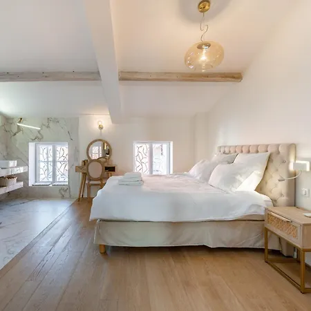 4 Pieces Sur La Rue D'antibes - Renove Et Climatise Apartment *